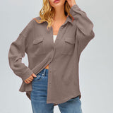 Damen nan oversized Waffelstrick Hemdjacke mit Brusttaschen und Knopfleiste Drune – Kamelbraun