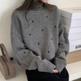 CARMELLE - Charmanter Pullover mit Winterherz – Grau