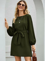 Damen nan elegantes Etuikleid mit Ballonärmeln und Taillengürtel Drune – Olivgrün
