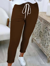 Damen nan taillierte Freizeithose mit Kordelzug und Umschlagbündchen Drune – Braun