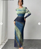 TORINA - Bequemes bedrucktes Maxikleid mit langen Ärmeln und Rundhalsausschnitt – Blaugrün