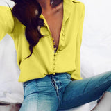 Damen nan seidige V-Bluse mit verdeckter Stoffknopfleiste und legerer Passform Drune – Andere Farben auf Anfrage