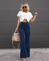 Isabelle Moreau | Bell Bottom Hosen mit Curved Fit – Blau