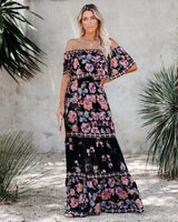 Langes Kleid für Frauen mit geschnürter Taille und Blumendruck - Oralithea – Schwarz