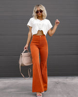 Isabelle Moreau | Bell Bottom Hosen mit Curved Fit – Orange