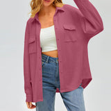 Damen nan oversized Waffelstrick Hemdjacke mit Brusttaschen und Knopfleiste Drune – Ziegelrot