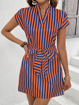 Damen Kurzarm Kleid mit Bindegürtel und elegantem Streifenmuster Drune – Rotblue