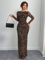 TORINA - Bequemes bedrucktes Maxikleid mit langen Ärmeln und Rundhalsausschnitt – Leopard