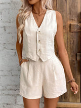 Zweiteiler aus Leinenoptik – Ärmelloses Gilet mit High-Waist Shorts – Weiß