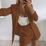 Damen nan tailliertes Longblazer-Shorts Set mit betonter Schulterpartie, hoher Taille und breitem Gürtel Drune – Braun