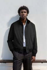 Herren moderne Utilityjacke mit praktischen Taschen und elastischem Bund Aliams – Schwarz