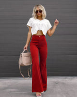 Isabelle Moreau | Bell Bottom Hosen mit Curved Fit – Rot