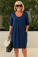 Lienaa – Kleid Mit Rundhalsausschnitt Und Taschen – Marineblau