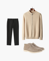 Jameson | 3-teiliges Set Kaschmir-Cardigan, hose & Wildleder-Boots – Beige