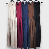 Clarissa – Kleid mit kontrastvoller Linie – Beige
