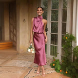 Briony – Elegantes Neckholderkleid aus Satin – Rosa