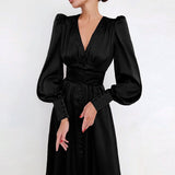 Drune | Elegante Satinkleider für Frühling und Sommer – Schwarz
