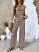 Elisa | Leichtes und elegantes Sommeroutfit – Taupe