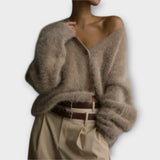 Amira | Kuscheliger Cardigan mit Knopfdetails – Braun
