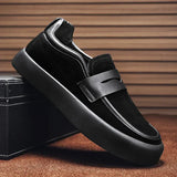Modische Wildleder-Loafer für Herren - stilvoll und bequem – Schwarz