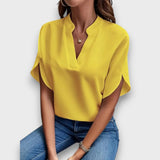 Lunelle – Bluse mit V-Ausschnitt und fließender Form – Gelb