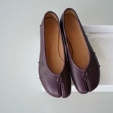 Damen Dirndl Schuhe mit geteilter Spitze | Flach – Weinrot