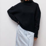 Estelle - Lockerer Rollkragenpullover – Schwarz