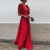 Elysia – Maxikleid mit tiefem V-Ausschnitt und Rüschenärmeln – Rot