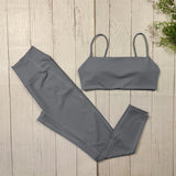 Set mit Hochgeschnittenen Leggings und Kurzen Ärmeln – Grau