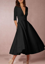 Azmira – Elegantes A-Linien-Midikleid – Schwarz