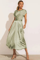 Evangeline - Elegantes Partykleid aus Satinseide – hellgrün