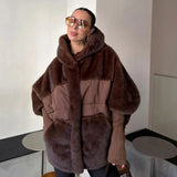 VelvetNord™ Mantel aus Samt-Faux-Fur mit Oversized-Design – Braun
