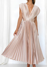 Isolde - Elegantes plissiertes Maxikleid – Aprikose