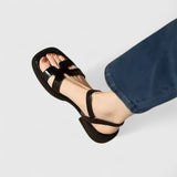 Vera | Elegante flache Sandale für Damen – Schwarz