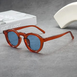 Spectralux – Stilvolle Sonnenbrille Mit Rundem Rahmen – Rot
