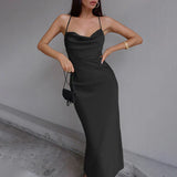 Daphne – Satin-Unterkleid mit Wasserfallausschnitt – Schwarz