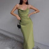 Daphne – Satin-Unterkleid mit Wasserfallausschnitt – Grün