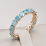 Ring mit rundem Stein aus Gold – Blau
