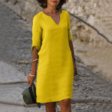 Maristela – Elegantes Kleid mit V-Ausschnitt – Gelb