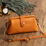 Fabienne - Retro-Ledertasche, handgemacht – Braun