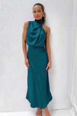 Justyna – Langes Kleid mit Neckholder-Ausschnitt – Benzinblau