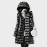 Anvera – Ultraleichte Daunenjacke mit Kapuze – Schwarz
