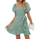 Donna - Mini-Kleid mit quadratischem Ausschnitt, Puffärmeln und Gürtelschärpe – Salbeigrün