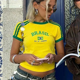 Cropped Damen T-Shirt mit Brasilien-Print im Retro-Sportstil – Gelb
