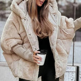 Berlin™ Jacke mit hochwertiger Puffer- und Plüsch-Verarbeitung / Anspruchsvoller Komfort für Damen mit Präsenz! – Beige