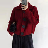 Holly – elegante strickjacke mit knopfverschluss – Rotwein