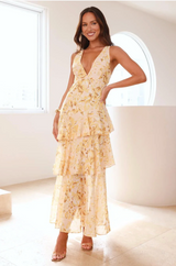 Sarah | Langes Kleid mit V-Ausschnitt und Volants Blume – Gelb