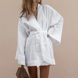 Damen Kimono aus Satin mit Gürtel und lockerer Passform für Frühling und Sommer – Weiß