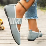 Flache Dirndl Schuhe für Damen | Spitze Zehenpartie – Grau