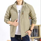 Herrenjacken im wind- und wasserdichten military-stil – Khaki